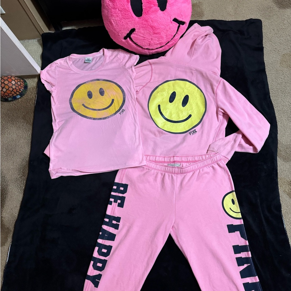 😜💖Pink Victoria secret be happy smiley face y2k sweat set
